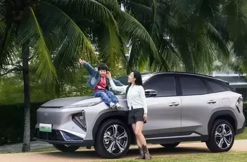 银河L7 EM-i:寒冬无惧续航,混动出行新选择