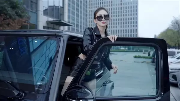 真人影游《女神全部锁定我》上架：6位美女甜蜜之旅