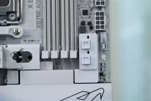 支持DDR5-9000!技嘉X870E AORUS X3D主板图赏