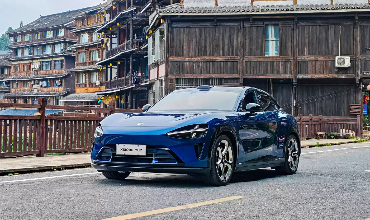 \ c551ea62-bd94-4af2-b4d3-563410dafc4e.webp