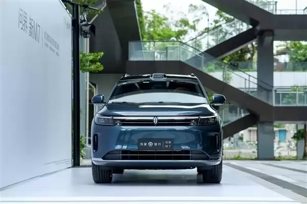 问界新M7 Ultra版上市，底盘升级售价28.98万起