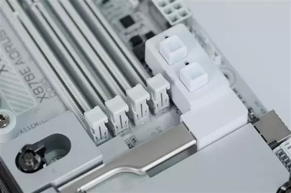 支持DDR5-9000!技嘉X870E AORUS X3D主板图赏