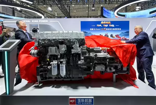 动力更强、油耗更低！玉柴发布全球功率最大增程器总成YCK20-600kW