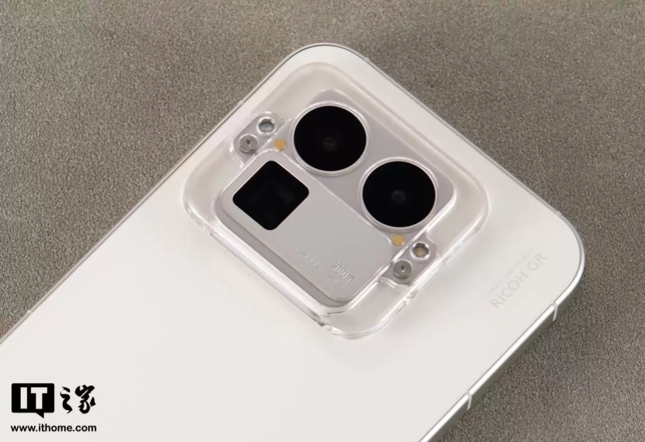 【IT之家评测室】理光 GR 影像 + 可换 Deco，真我 GT8 Pro 体验评测