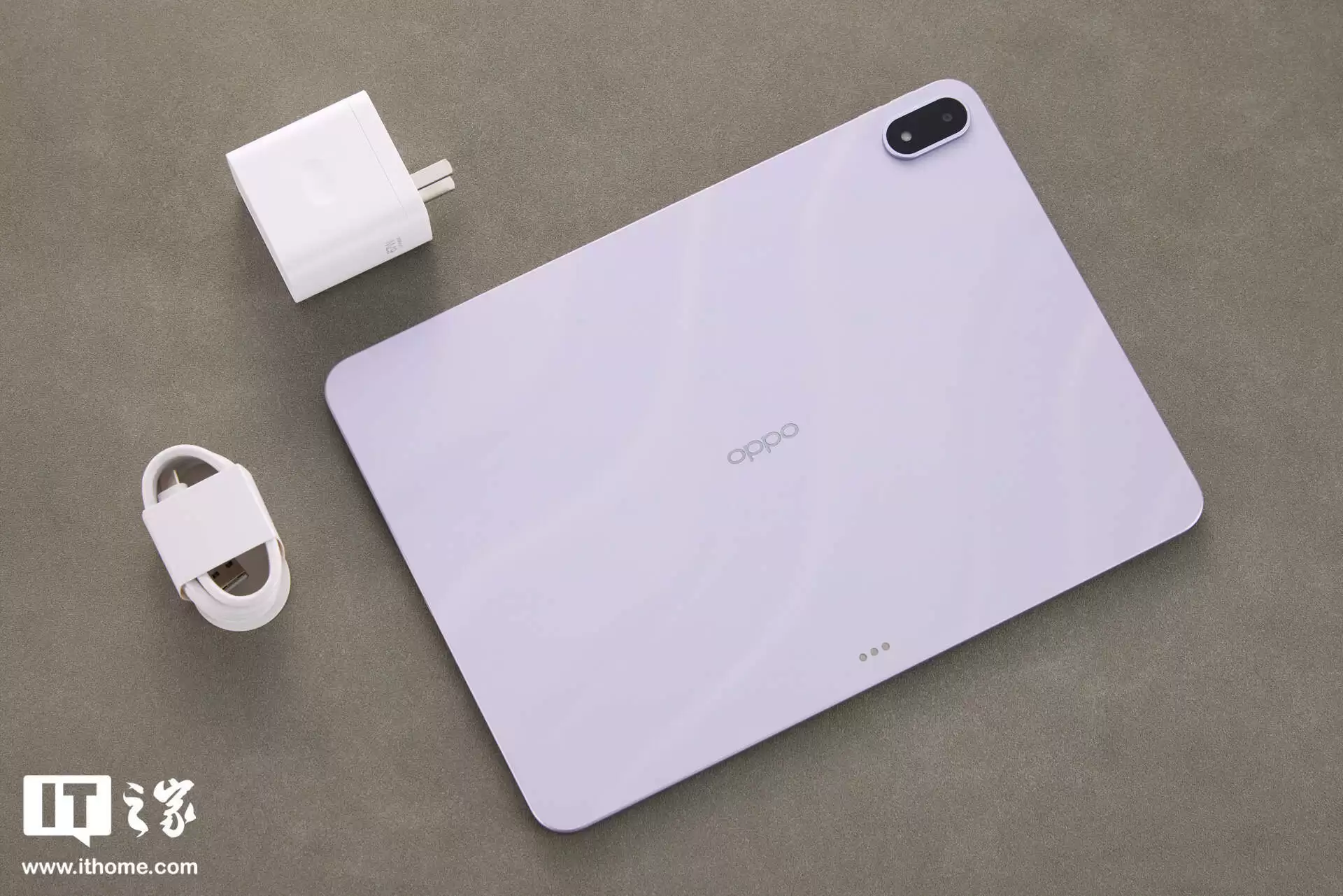 消息称某厂 8.8 英寸左右 OLED 小平板搭载骁龙 8 Elite Gen5 处理器，预计为 OPPO 新品