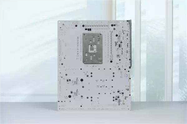 支持DDR5-9000!技嘉X870E AORUS X3D主板图赏