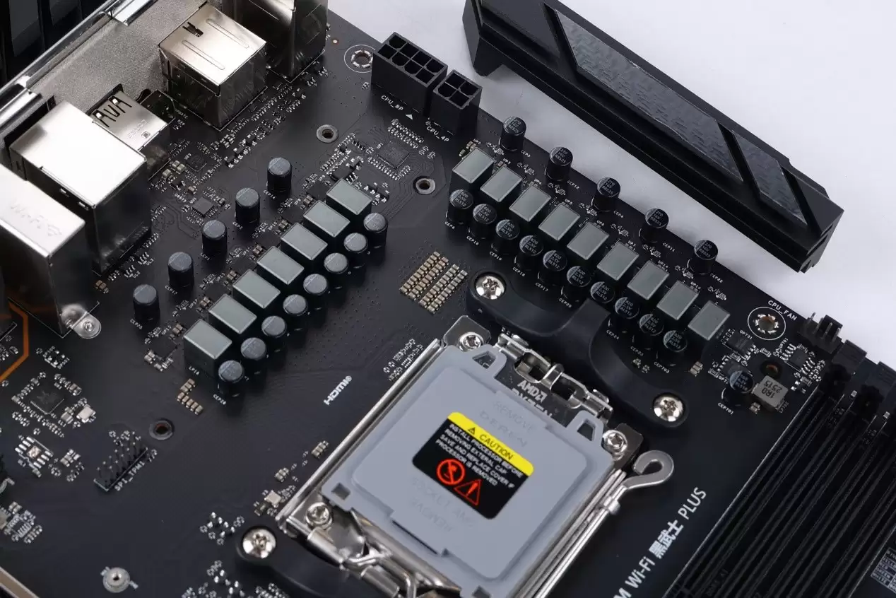 中端装机新方案!影驰联盟B650MWi-Fi 黑武士PLUS 主板开箱