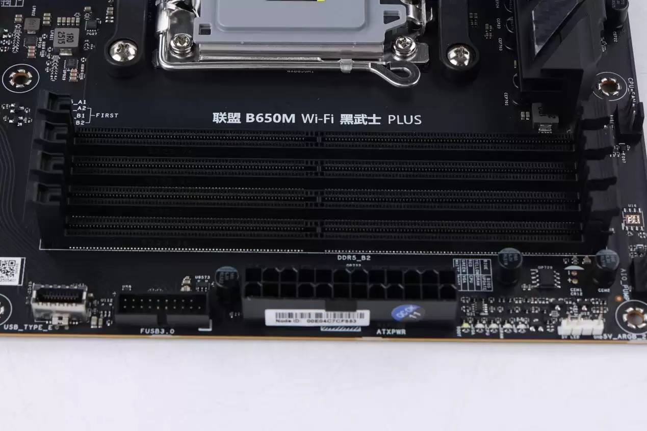 中端装机新方案!影驰联盟B650MWi-Fi 黑武士PLUS 主板开箱