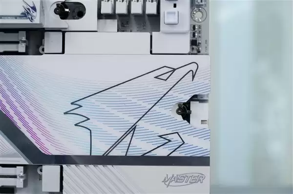 支持DDR5-9000!技嘉X870E AORUS X3D主板图赏