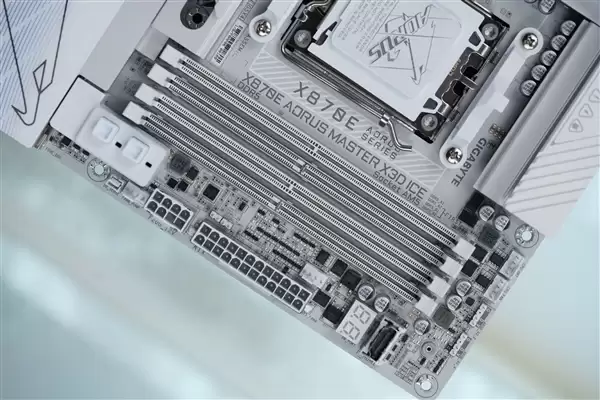 支持DDR5-9000!技嘉X870E AORUS X3D主板图赏