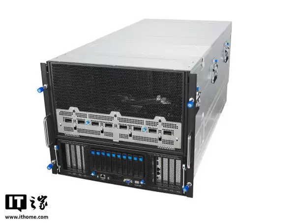 华硕推出 XA NB3I-E12 AI 服务器，内置双英特尔至强 6 CPU + 八张英伟达 Blackwell Ultra 显卡