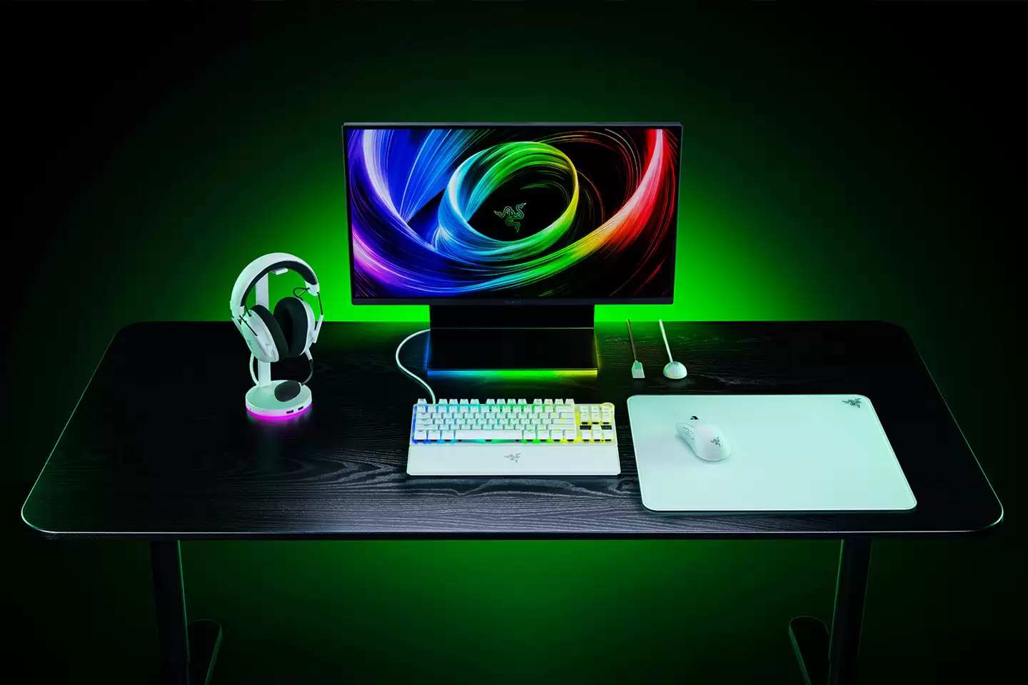 1999 元雷蛇猎魂光蛛 V3 专业版 8KHz 系列键盘发布：第二代 Razer 模拟光轴，人造皮革腕托 + 双色注塑 PBT 键帽