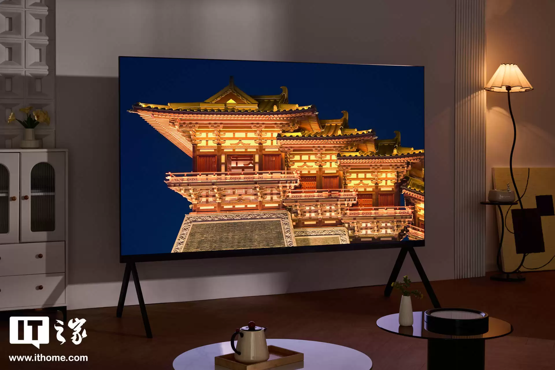 【IT之家图赏】TCL X11L 98 吋 SQD-Mini LED 电视图赏:顶配机皇,100% BT2020 色域、上万尼特亮度