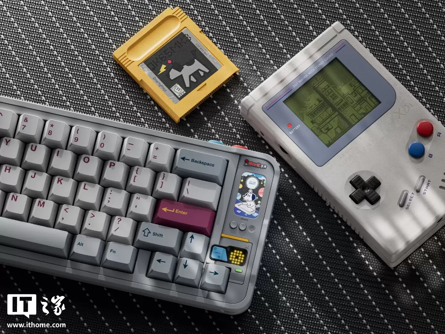 自带电子宠物的机械键盘：Qwertykeys QK65 MK3 亮相，复古配色、自带彩色显示屏