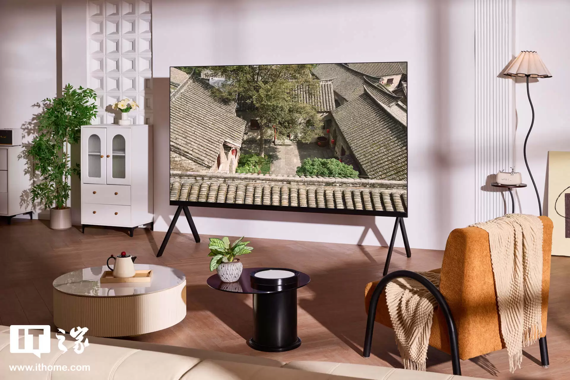 【IT之家图赏】TCL X11L 98 吋 SQD-Mini LED 电视图赏:顶配机皇,100% BT2020 色域、上万尼特亮度