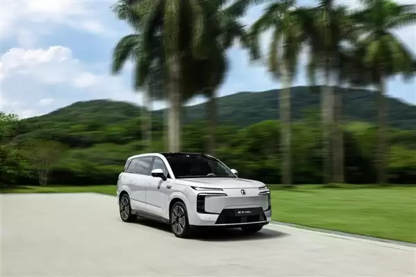 与宝马X7同级的豪华SUV起步价仅29.98万！腾势N8L产品亮点一图速览