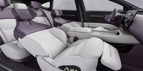 最原创的中国豪华轿车 阿维塔12四激光版上市:限时25.99万起