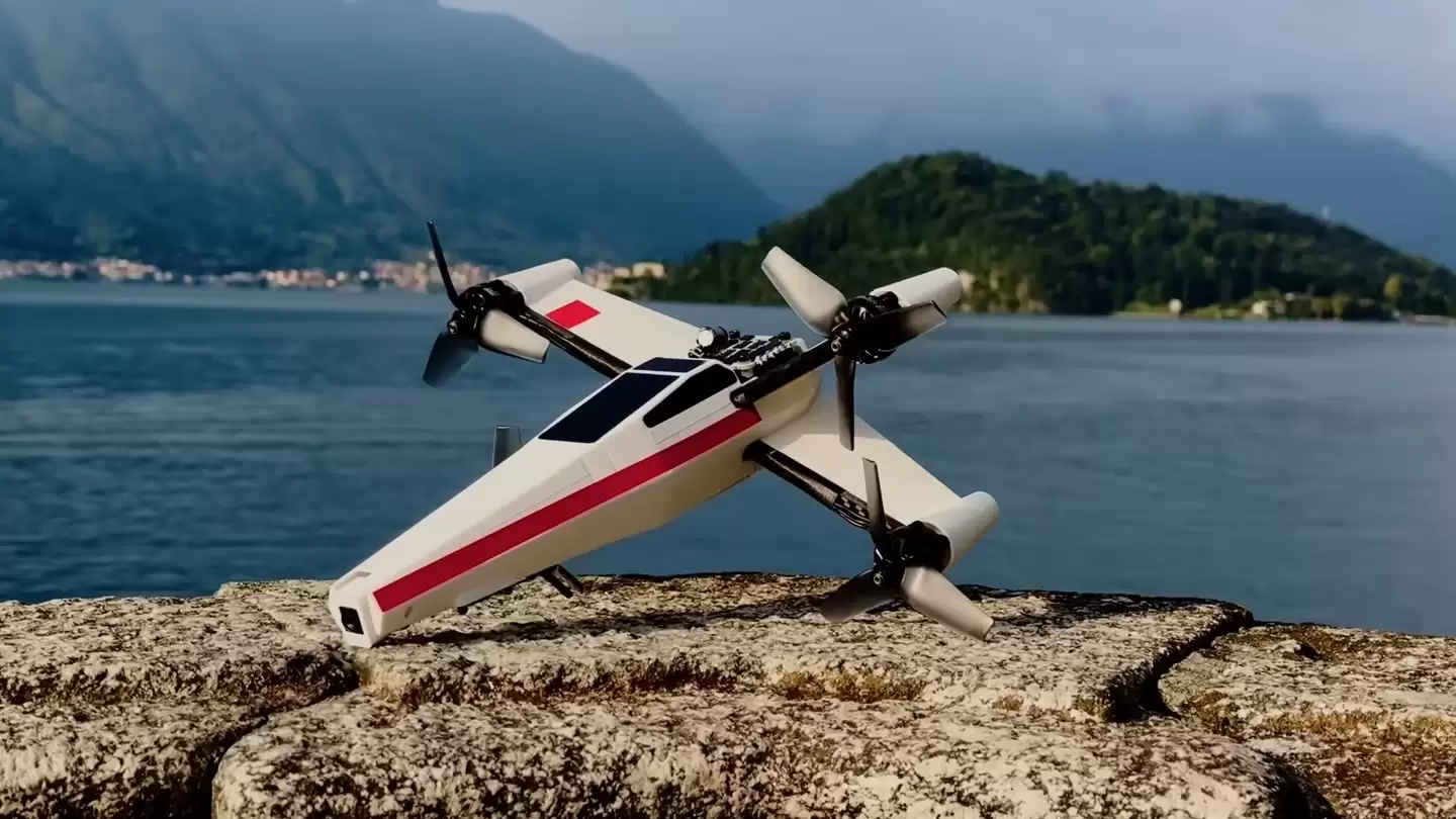 工程师用3D打印复刻微缩版《星球大战》X翼战斗机:速度可达216km/h,现已开源