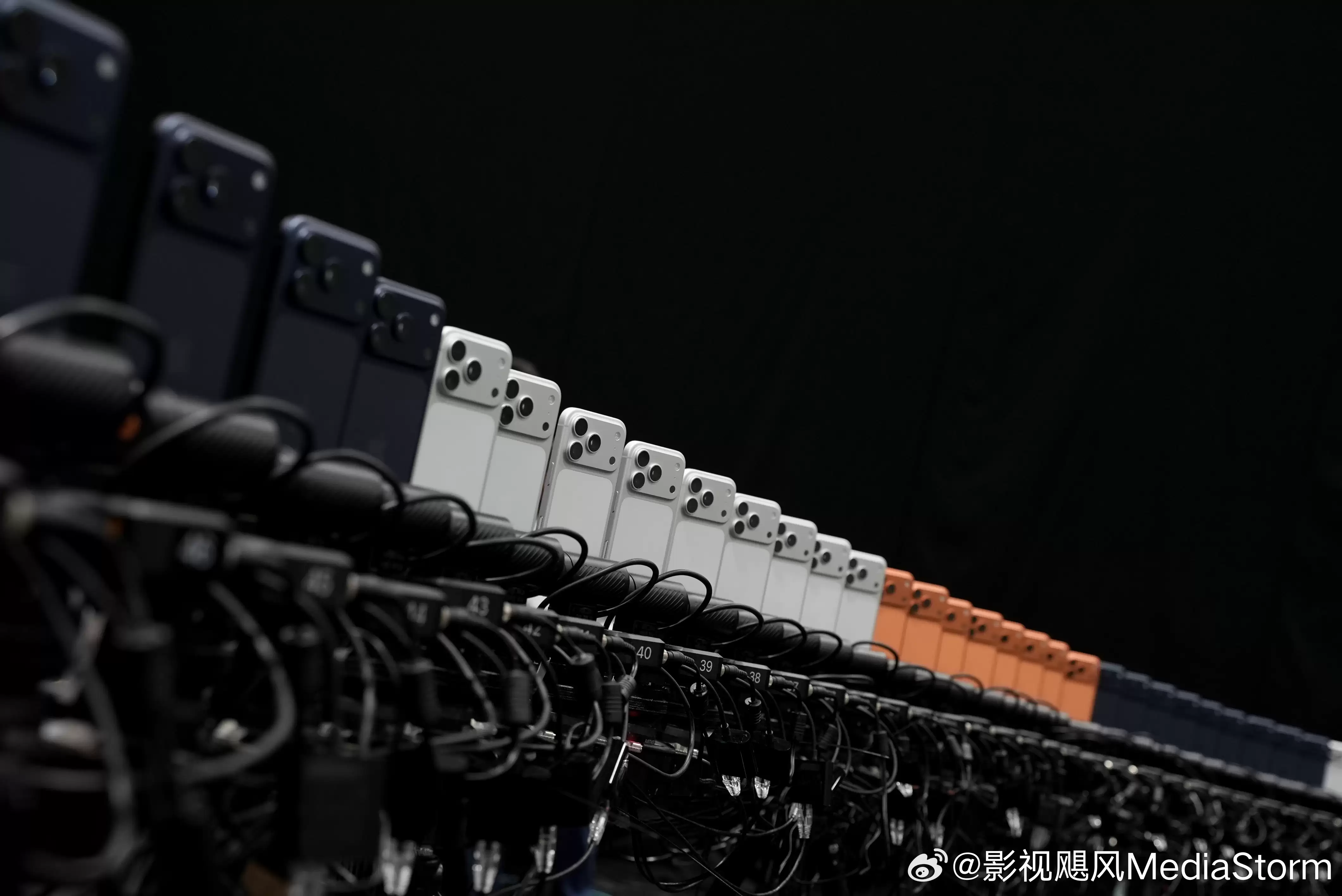 VOGUE 盛会 iPhone 17 Pro 矩阵影像.webp