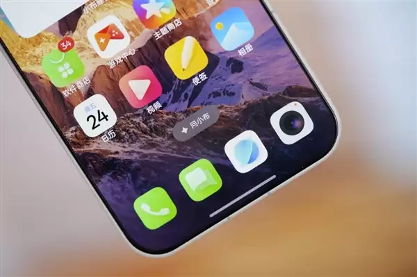 行业第一块165Hz高刷高分屏!一加15图赏