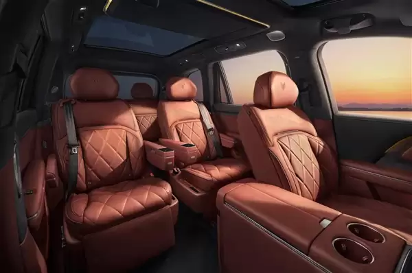 全尺寸旗舰SUV、国产“迈巴赫GLS”!岚图泰山内饰官图公布