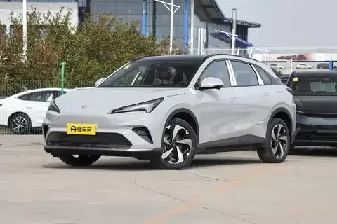 新款极狐阿尔法T5上市，纯电增程双动力10.98万起