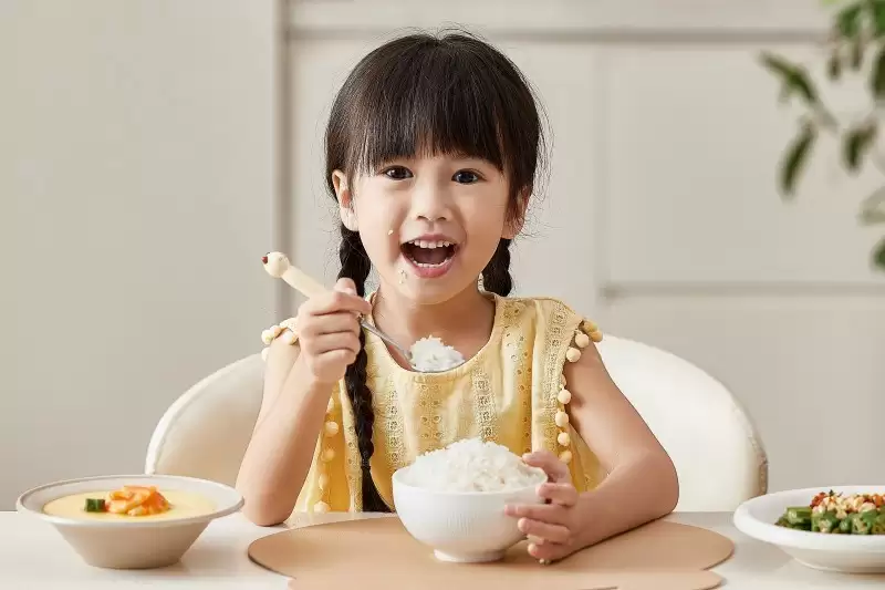 盐碱地也能煮出香甜米饭，中国破局者引领国民从