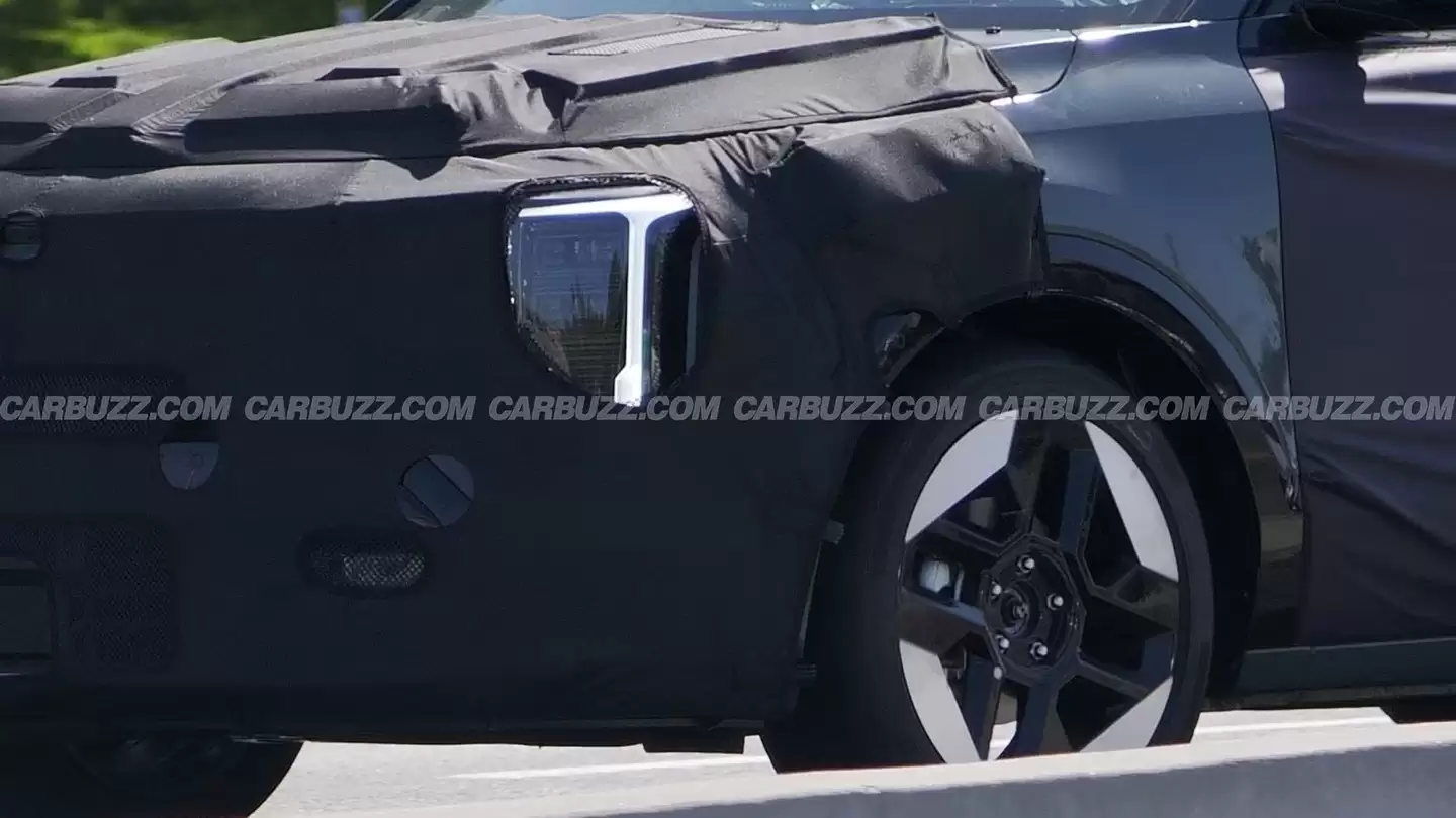 起亚极锐中期改款路测曝光