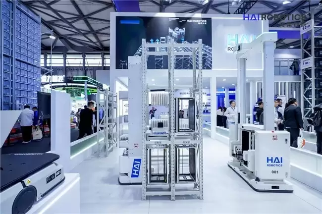海柔创新闪攀机器人、K1200亮相亚洲物流展，新智造中心提升10倍产能