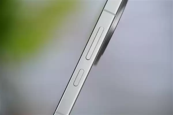 全球首发理光GR影像！真我GT8 Pro图赏