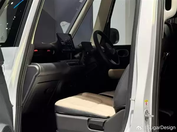 續航180公里 比亞迪純電K-Car內飾遭曝：前後都是貫通座椅