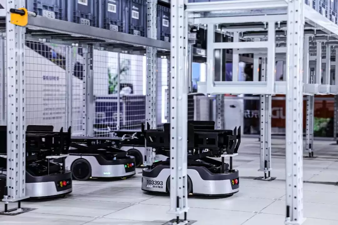 京东物流机器人军团迎 3 位新成员：智狼扩展版、天狼四向车、自动分播墙（端到端版）