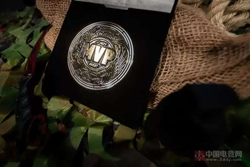 IEM科隆2025 MVP奖牌惊艳亮相！donk以1.52 rating领跑TOP1榜单！