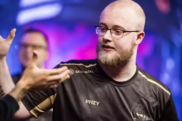 瑞典狙击手phzy租借回归9INE!填补mantuu空缺,助力冲击新赛季 瑞典狙击手phzy租借回归9INE!填补mantuu空缺,助力冲击新赛季