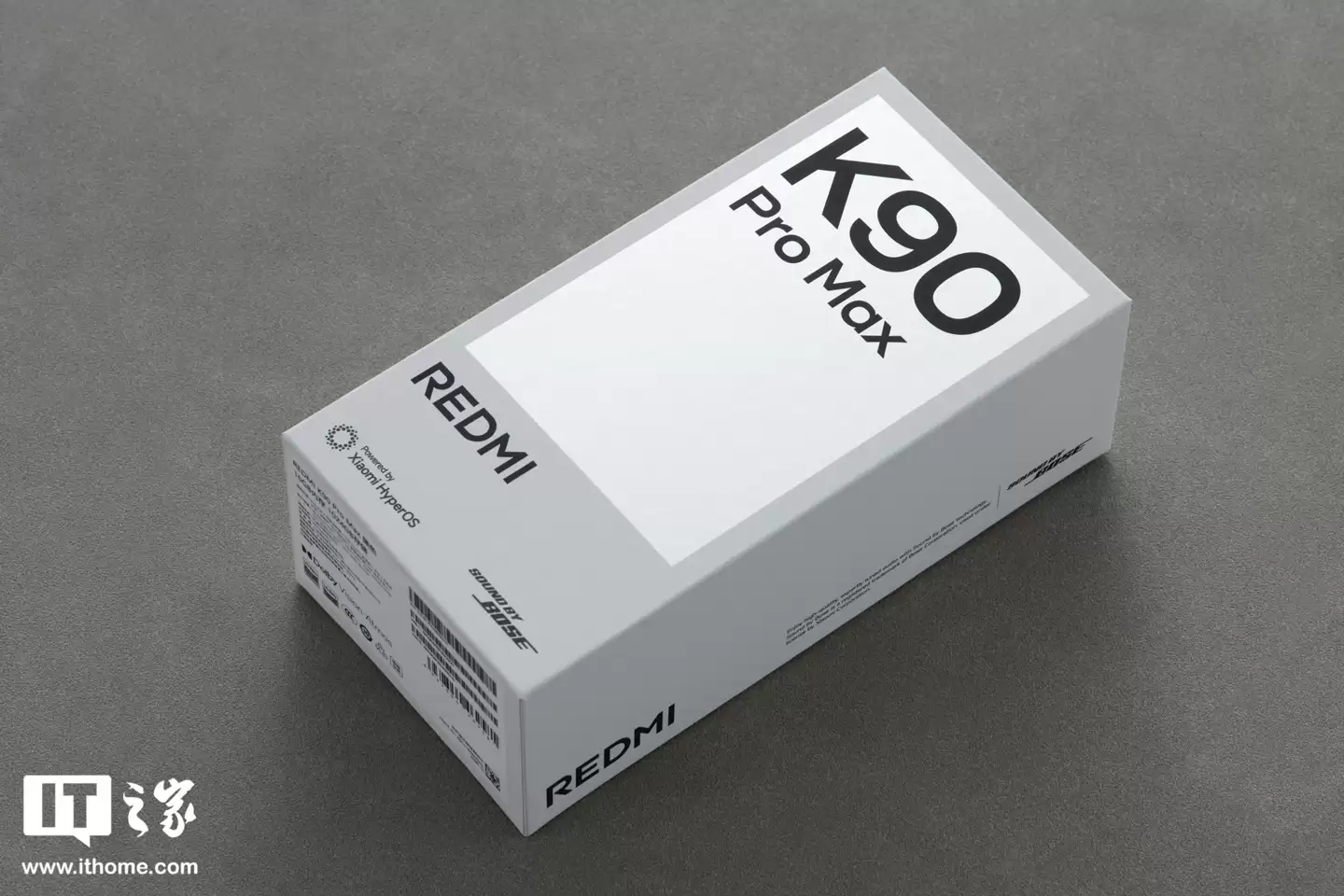 【IT之家开箱】Redmi K90 Pro Max 黑色款手机图赏：全新设计语言，质感出众