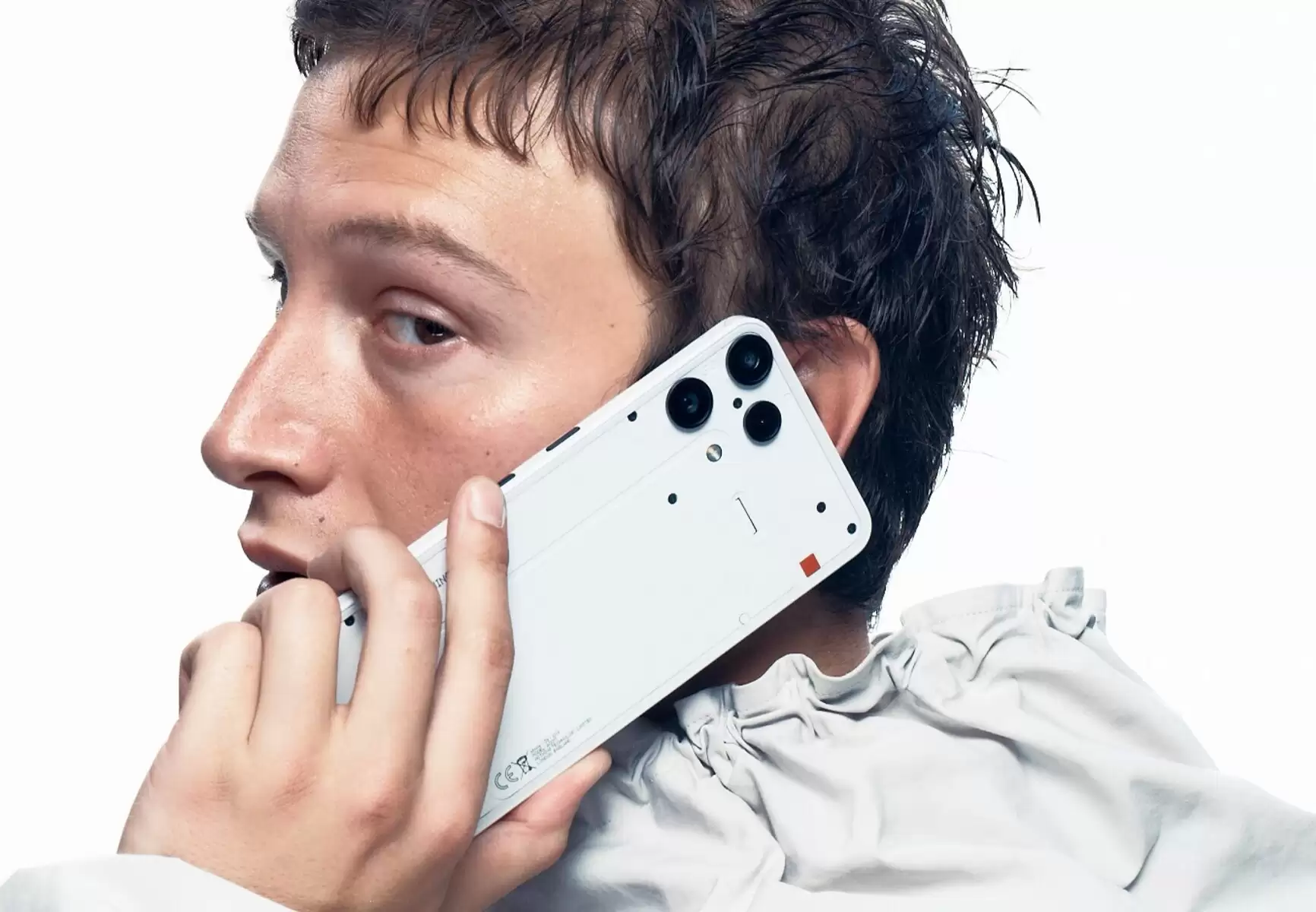 Nothing Phone (3a) Lite 手机发布:天玑 7300 Pro 芯片、6.77 英寸 120Hz 屏幕,后盖配备 LED 灯