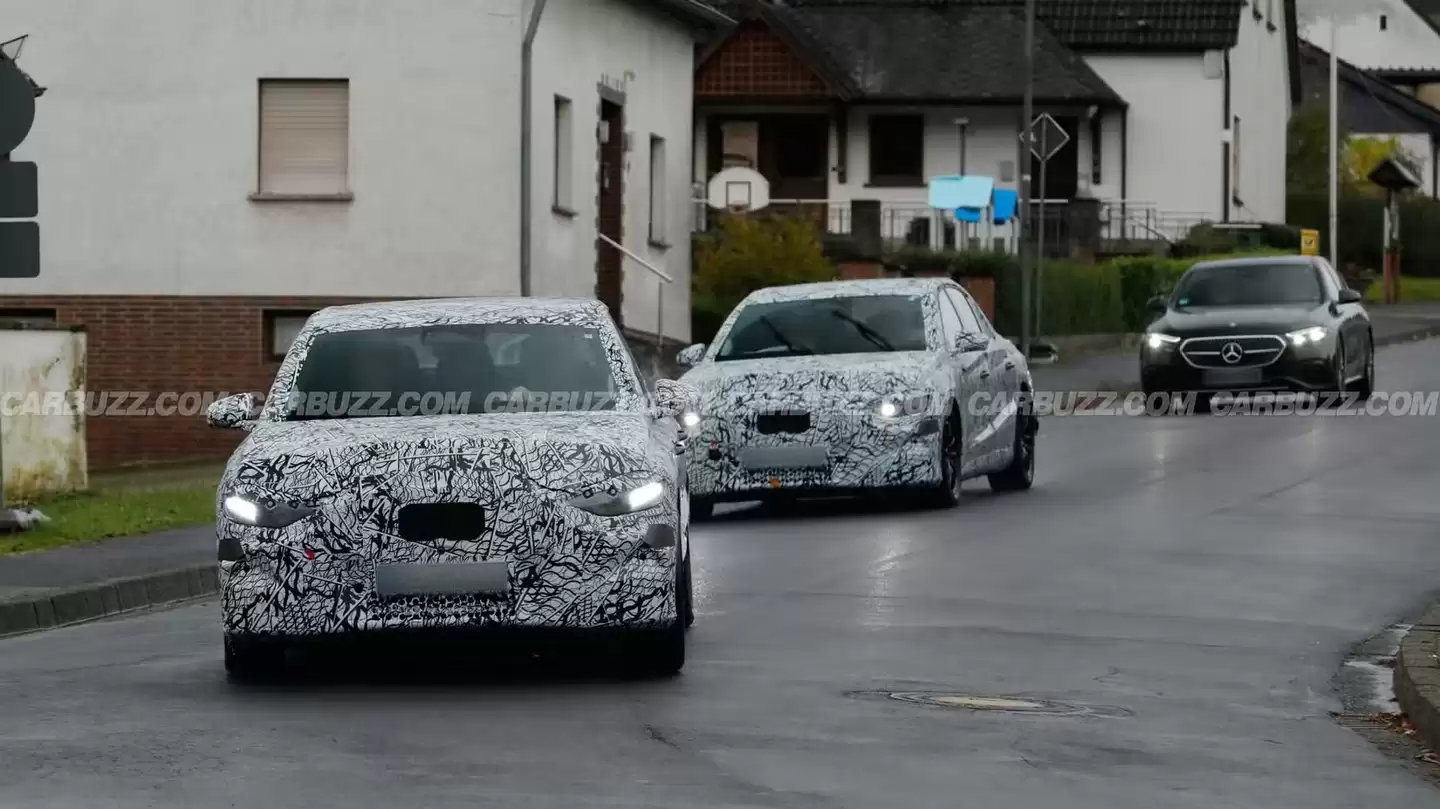 奔驰 E 级纯电版曝光：回归传统设计，续航有望破 800 公里