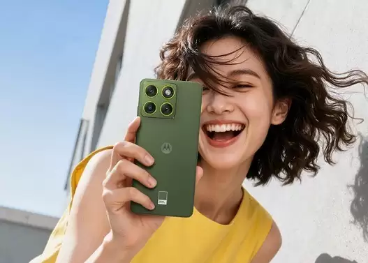 联想moto X70 Air发布：极致轻薄5.99mm，售价2599元起