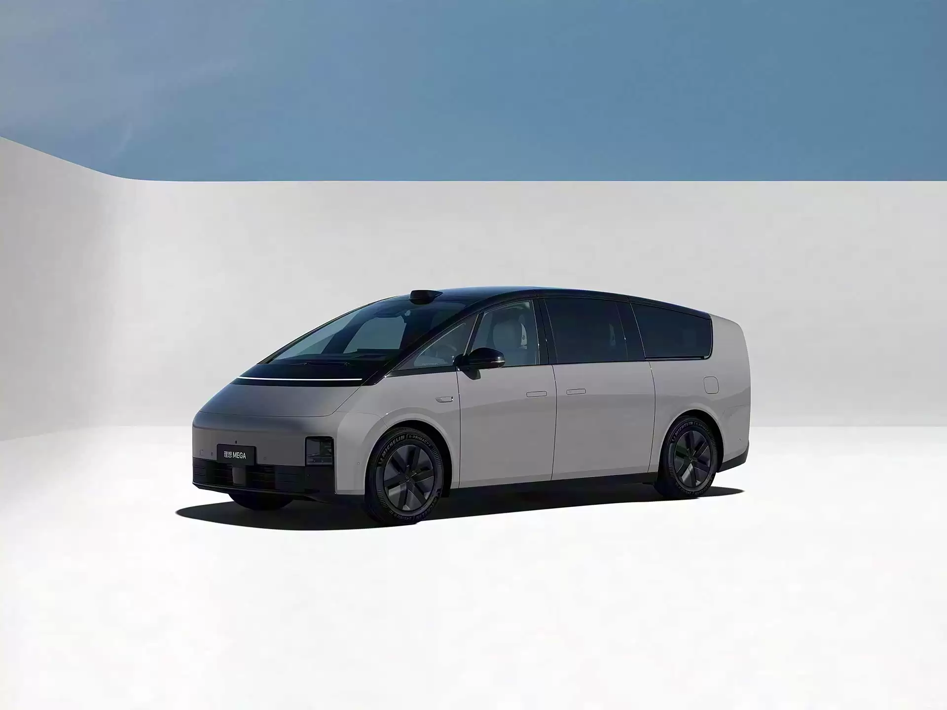 理想召回 11411 辆 2024 款 MEGA 汽车，极端情况下存在动力电池热失控风险