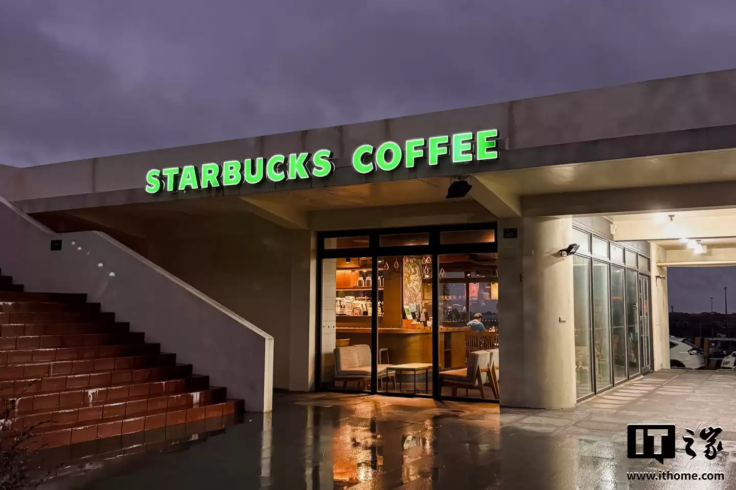 星巴克 CEO 回应出售中国业务:保留重要股权、看好市场长期增长