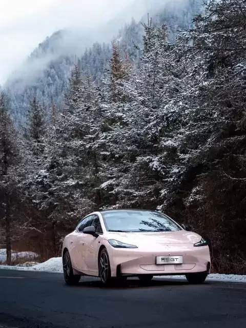 昊铂GT Lite版上市，15.38万起售配630km续航