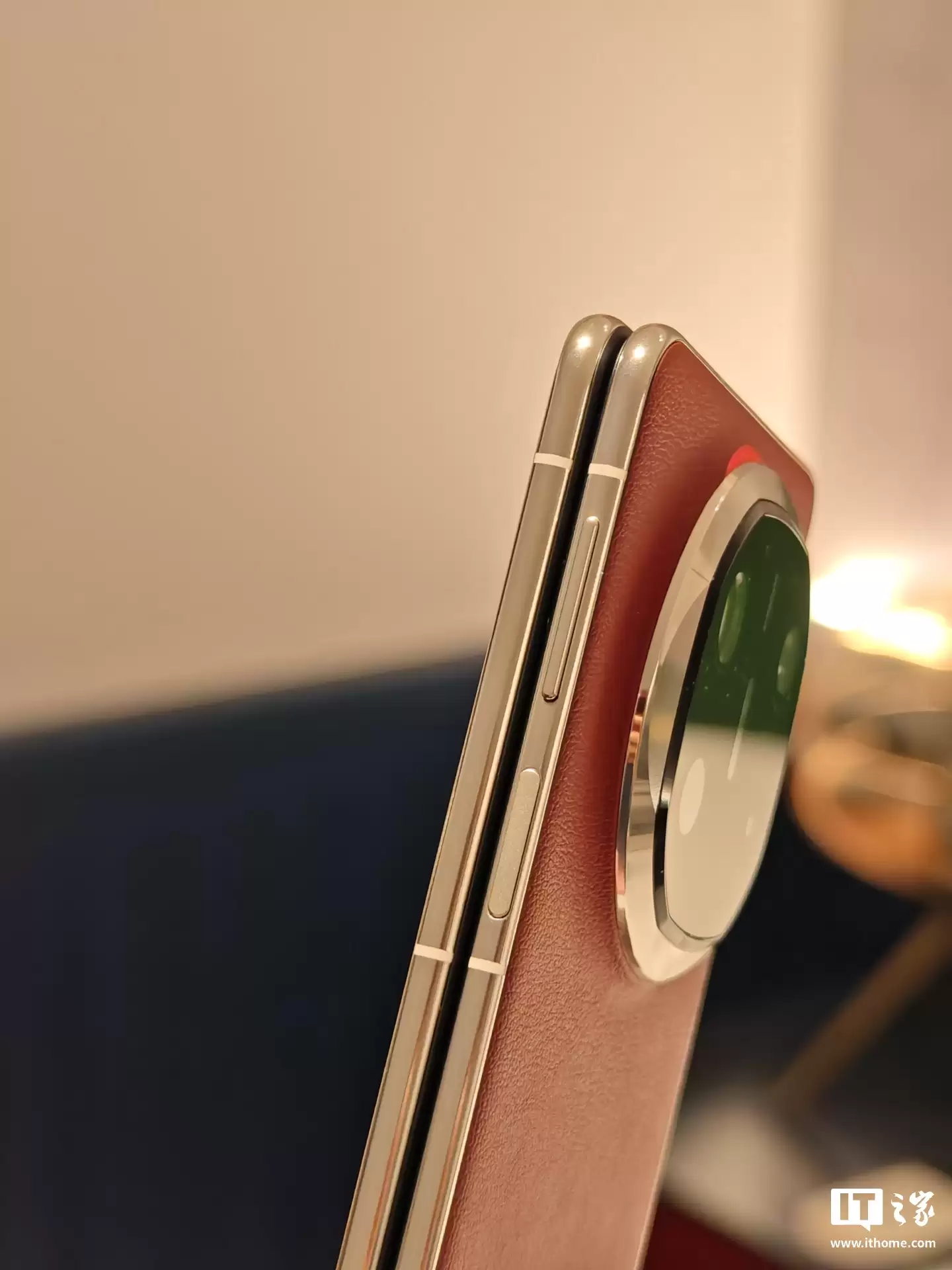 12999 → 10599 元 12 期免息，华为 Mate X6 折叠屏手机 11.11 再降价