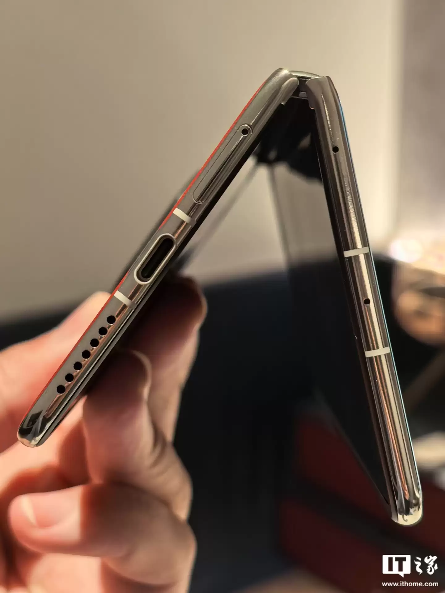 12999 → 10599 元 12 期免息，华为 Mate X6 折叠屏手机 11.11 再降价