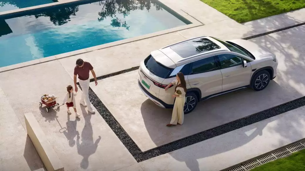 9.98万起，2026款宋LDM-i上市，纯电续航高达200km，标配云辇C！