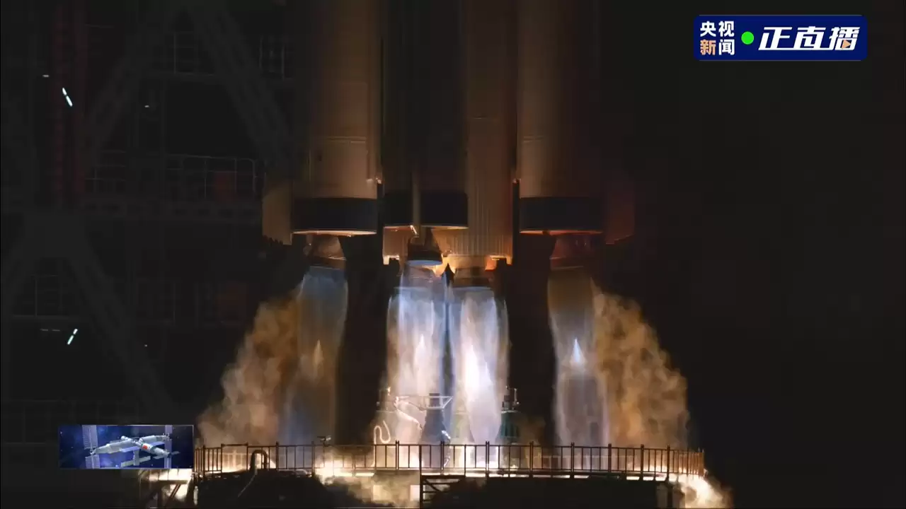 神舟二十一号成功发射 三名航天员开启六个月太空驻留