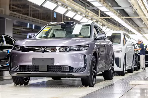 和华为合作后交车9连涨！岚图汽车10月交车17218辆创新高