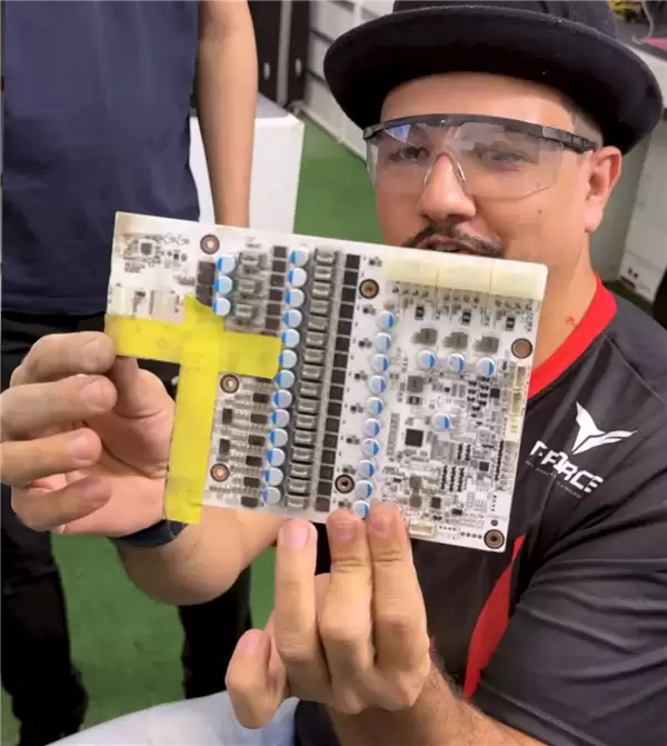 杂交显卡新玩法：GTX 1080 Ti修好了RTX 5070 Ti