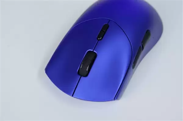 质感金属漆涂装！雷柏VT7二代系列鼠标图赏