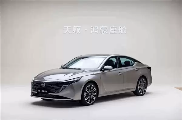 首搭华为座舱的燃油车!东风日产天籁·鸿蒙座舱内饰首发