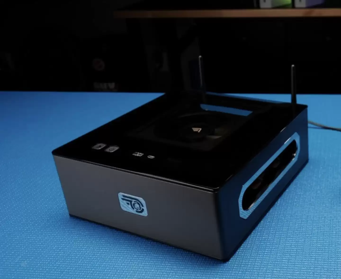 6升迷你机箱!博主打造散热更强的Tiny PS5 Redux